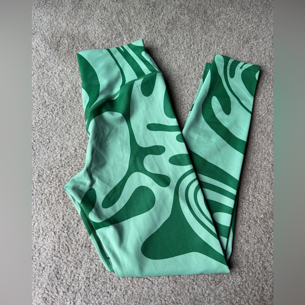 Women’s medium leggings